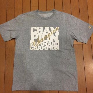 チャンピオン(Champion)の美品☆チャンピオン Tシャツ  グレー×白×ゴールド Ｏ(Tシャツ/カットソー(半袖/袖なし))