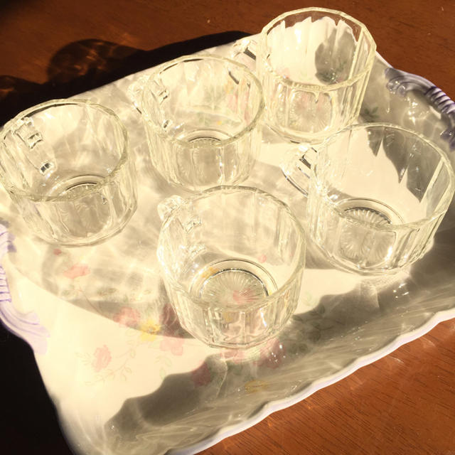 送料込み 昭和レトロ グラス ガラスコップ 5客セット インテリア/住まい/日用品のキッチン/食器(グラス/カップ)の商品写真