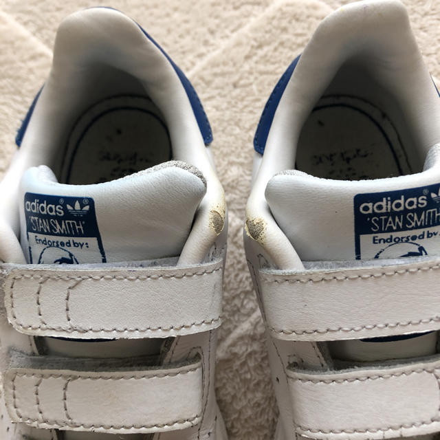 adidas(アディダス)のアディダス  スタンスミス スニーカー 18センチ キッズ/ベビー/マタニティのキッズ靴/シューズ(15cm~)(スニーカー)の商品写真