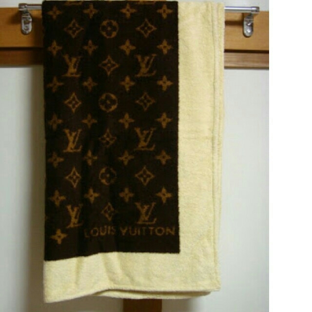 LOUIS VUITTON - ルイヴィトン ブランケット ビーチタオル ラグの通販 by はいじ7097's shop｜ルイヴィトンならラクマ