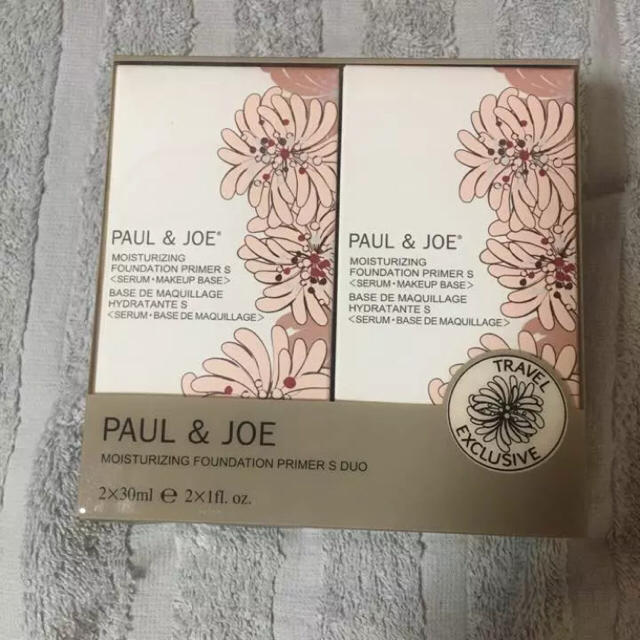 Paul&Joe モイスチュアライジング ファンデーション プライマー