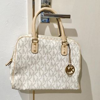 マイケルコース(Michael Kors)の【美品】Michaelkors 総柄 2wayバッグ ホワイト(ハンドバッグ)