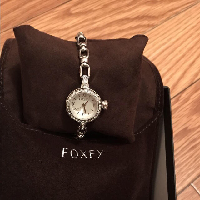 FOXEY(フォクシー)の⭐︎新品 フォクシー  ジュエルウオッチ 腕時計 レディースのファッション小物(腕時計)の商品写真