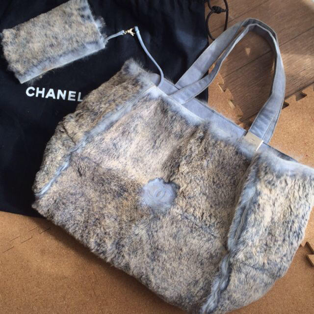 CHANEL ラパンファーバッグ 本物