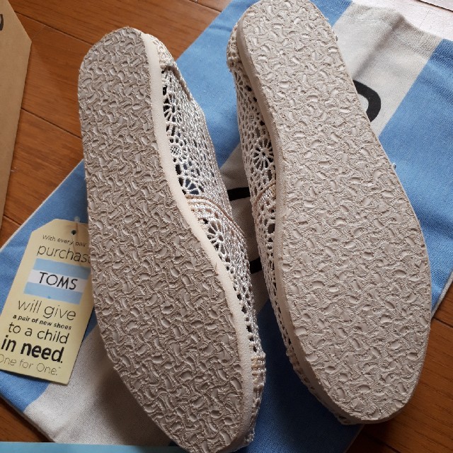 TOMS(トムズ)の専用出品　TOMS　スリッポン　箱なしは送料込み レディースの靴/シューズ(スリッポン/モカシン)の商品写真