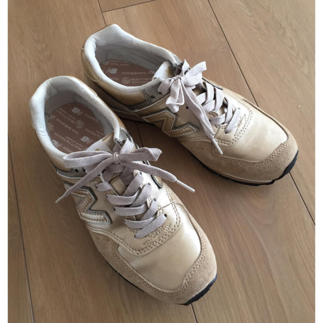 BEAUTY&YOUTH UNITED ARROWS(ビューティアンドユースユナイテッドアローズ)のBY×newbalance 574 スニーカー BEAUTY&YOUTH レディースの靴/シューズ(スニーカー)の商品写真