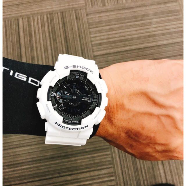 G-SHOCK(ジーショック)の夏にピッタリ G-SHOCK GA-110GW-7AJF メンズの時計(腕時計(デジタル))の商品写真