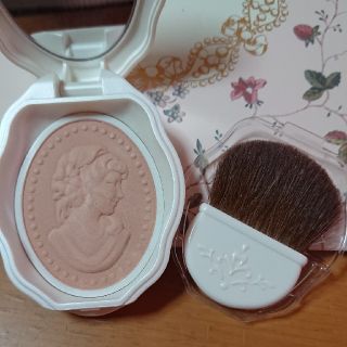 レメルヴェイユーズラデュレ(Les Merveilleuses LADUREE)のしなもん様専用(チーク)