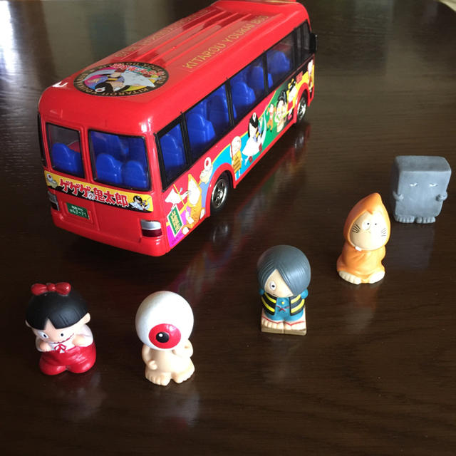 ゲゲゲの鬼太郎 妖怪バス と 指人形 5体 エンタメ/ホビーのおもちゃ/ぬいぐるみ(キャラクターグッズ)の商品写真
