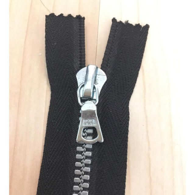 ririファスナー☆15㎝ リリジップzip 40本セット付属 素材ブラック 黒