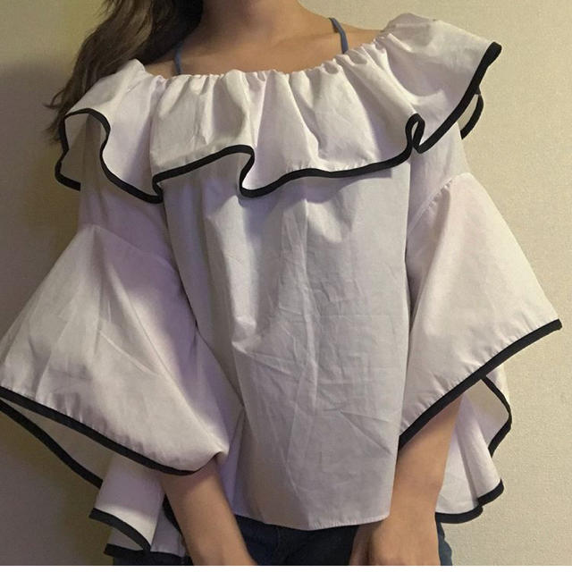 Lochie(ロキエ)のfrill design blouse ♥ レディースのトップス(シャツ/ブラウス(長袖/七分))の商品写真