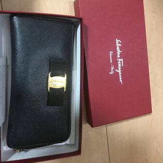 サルヴァトーレフェラガモ(Salvatore Ferragamo)のフェラガモ リボン 長財布 (財布)