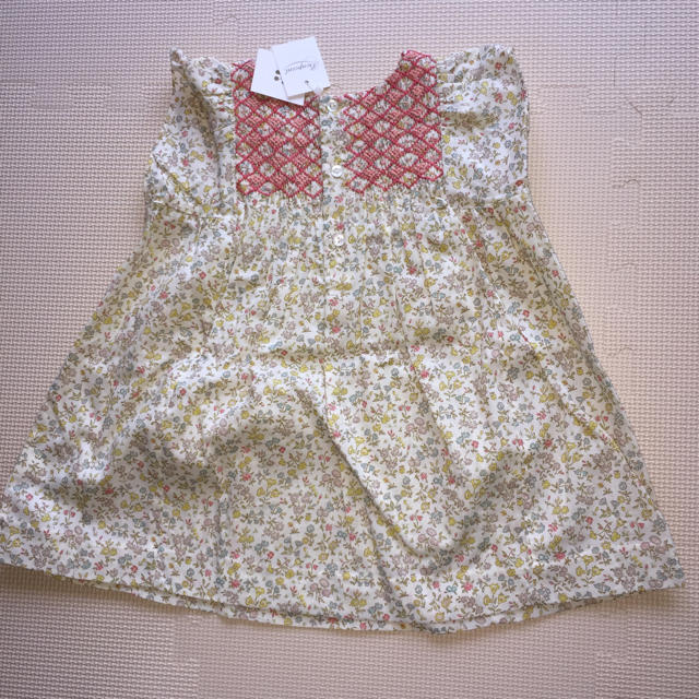 Bonpoint ボンポワン Bonpoint リバティ ワンピース チュニック スモッキング刺繍の通販 By ゆめこ ボンポワンならラクマ Bonpoint ボンポワン Bonpoint リバティ ワンピース チュニック スモッキング刺繍の通販 By ゆめこ ボンポワンならラクマ