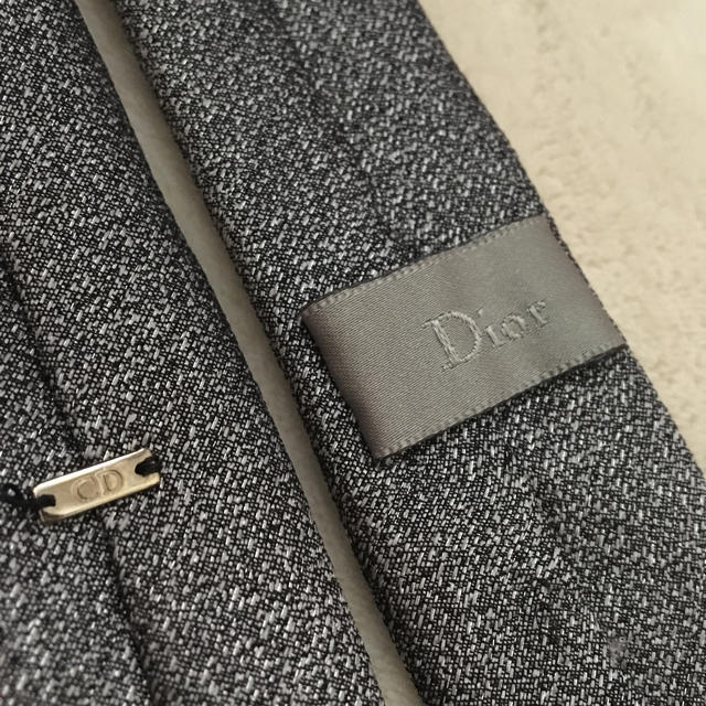 DIOR HOMME(ディオールオム)のDior Homme ネクタイ シルバー メンズのファッション小物(ネクタイ)の商品写真