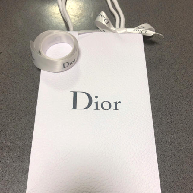 Dior(ディオール)のディオール ギフト 梱包 袋 リボン レディースのバッグ(ショップ袋)の商品写真