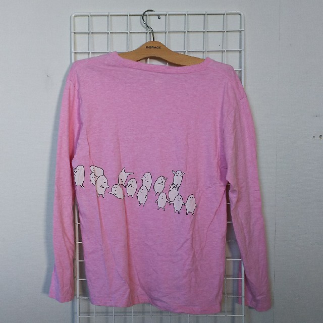 Design Tshirts Store graniph(グラニフ)の［グラニフ］長袖 Tシャツ ピンク キャラクター メンズのトップス(Tシャツ/カットソー(七分/長袖))の商品写真