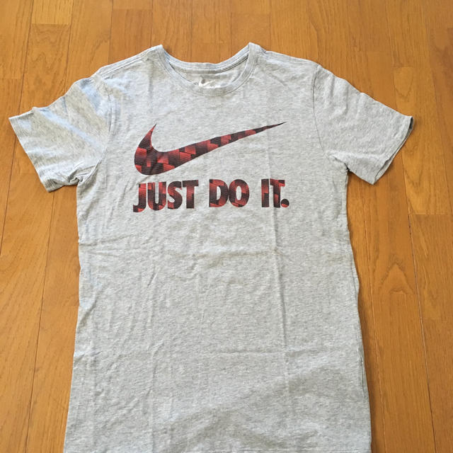 NIKE(ナイキ)のL 美品 NIKE  just do it Ｔシャツ ナイキ メンズのトップス(Tシャツ/カットソー(半袖/袖なし))の商品写真