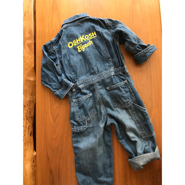 OshKosh(オシュコシュ)のオシュコシュ キッズ つなぎ デニム 90 パンツ キッズ/ベビー/マタニティのキッズ服男の子用(90cm~)(その他)の商品写真