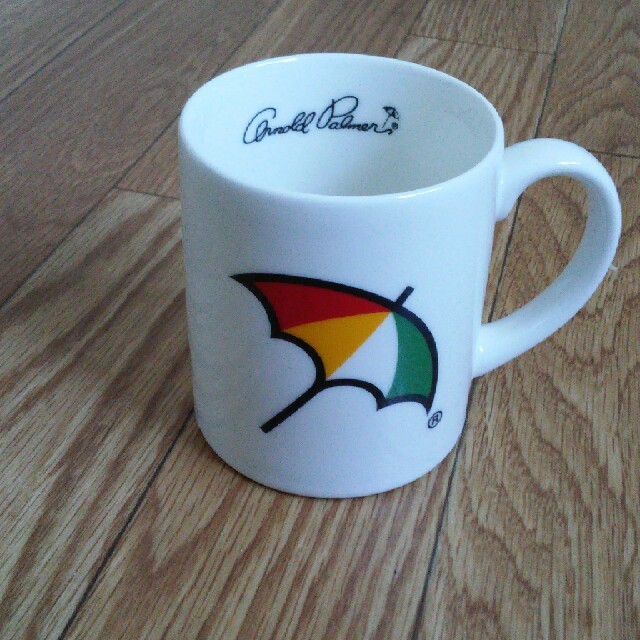 Arnold Palmer(アーノルドパーマー)のアーノルドパーマー☆マグカップ インテリア/住まい/日用品のキッチン/食器(グラス/カップ)の商品写真