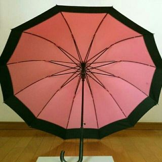 【未使用新品】桜うさぎ柄が浮き出る蛇の目風12本骨傘　ピンク　晴雨兼用(傘)