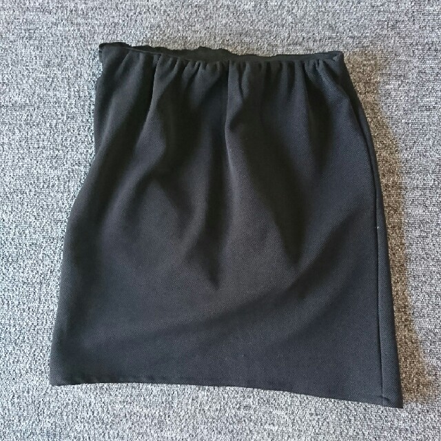 DaTuRa(ダチュラ)のダチュラクロスシャーリングスカート レディースのスカート(ミニスカート)の商品写真