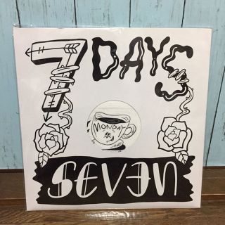 SEVEN 7DAYS Tシャツ 白 Mサイズ(ミュージシャン)