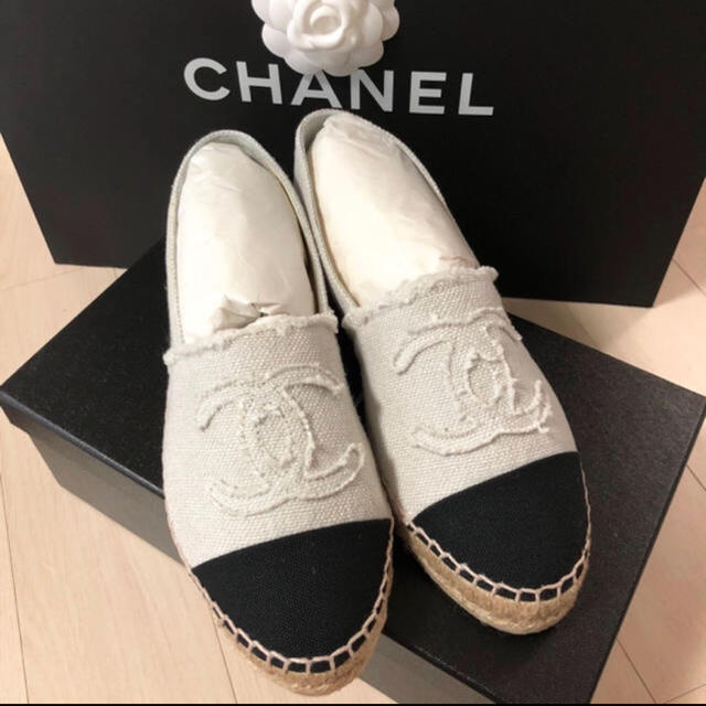 CHANEL(シャネル)のCHANEL <新品> エスパドリーユ サイズ37  レディースの靴/シューズ(スリッポン/モカシン)の商品写真