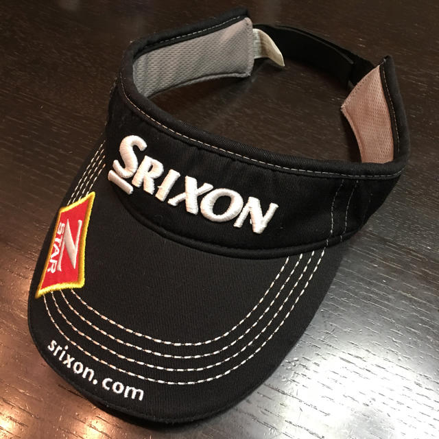 Srixon(スリクソン)のサンバイザー メンズの帽子(サンバイザー)の商品写真