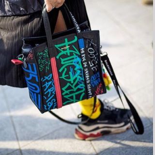 Balenciaga - 【美品】BALENCIAGA バザール ショッパー S Graffitiの