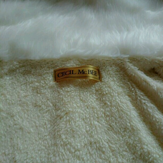 CECIL McBEE(セシルマクビー)のkyana様 レディースのジャケット/アウター(ポンチョ)の商品写真