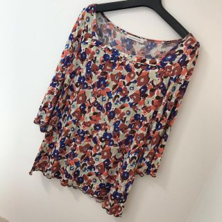 ユナイテッドアローズグリーンレーベルリラクシング(UNITED ARROWS green label relaxing)の【美品】アローズ【グリーンレーベルリラクシング】の花柄七分袖カットソー(カットソー(長袖/七分))