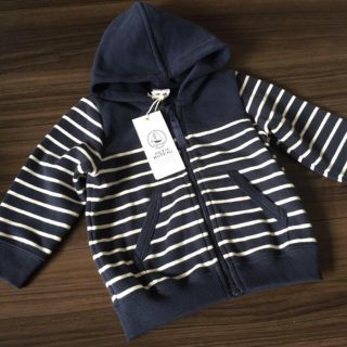 プチバトー(PETIT BATEAU)の新品タグ付き パーカー (トレーナー)