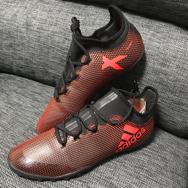 adidas(アディダス)のアディダス エックスタンゴ17.3TF  27.5センチ タグ付き新品 スポーツ/アウトドアのサッカー/フットサル(シューズ)の商品写真