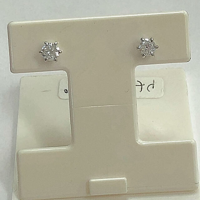 ピアス［本物・新品未使用］pt プラチナ 一粒ダイヤ ０.４ct ピアス