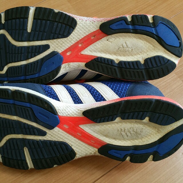 adidas(アディダス)の※しぇい5691様専用※adidas☆ランニングシューズ28cm スポーツ/アウトドアのランニング(シューズ)の商品写真