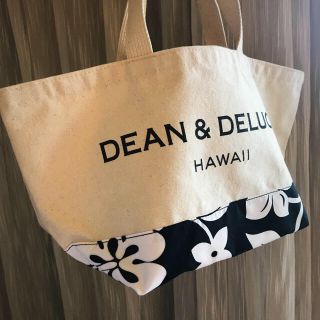 ディーンアンドデルーカ(DEAN & DELUCA)のDEAN&DELUCA ハワイ 限定 バッグ ハイビスカス 柄表面出 早い者勝ち(トートバッグ)