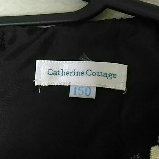 Catherine Cottage(キャサリンコテージ)のキャサリンコテージ　バラ柄　150 ゴールド キッズ/ベビー/マタニティのキッズ服女の子用(90cm~)(ドレス/フォーマル)の商品写真