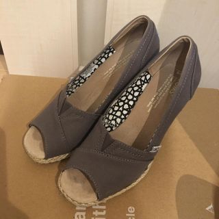 トムズ(TOMS)のTOMS オープントゥ グレー ウェッジサンダル(サンダル)