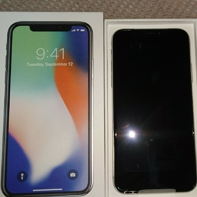 iPhoneX シルバー 64G docomoスマートフォン本体 純正ショップ