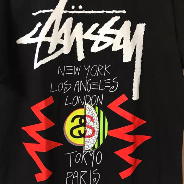 STUSSY(ステューシー)の【新品未使用】STUSSY  ワールドツアーTシャツ 多数出品中！ メンズのトップス(Tシャツ/カットソー(半袖/袖なし))の商品写真