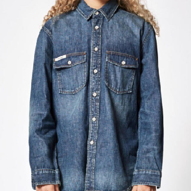 FEAR OF GOD(フィアオブゴッド)のEssentialsDenimLongSleeveButtonUpShirtL  メンズのトップス(シャツ)の商品写真