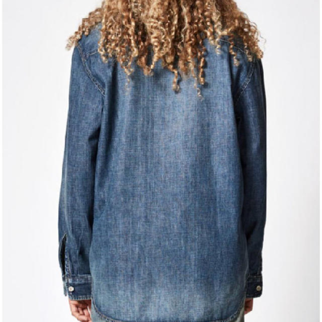 FEAR OF GOD(フィアオブゴッド)のEssentialsDenimLongSleeveButtonUpShirtL  メンズのトップス(シャツ)の商品写真