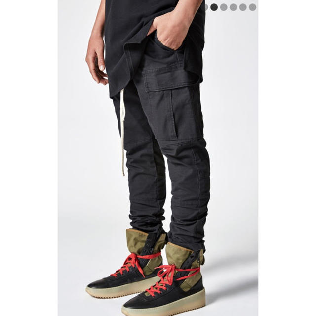 FEAR OF GOD(フィアオブゴッド)のFOG Essentials Drawstring Cargo Pants S メンズのパンツ(ワークパンツ/カーゴパンツ)の商品写真