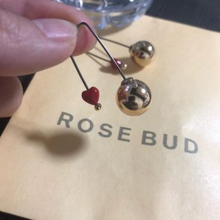 ハンドメイド ピアス ハート 赤 ゴールド  (ピアス)