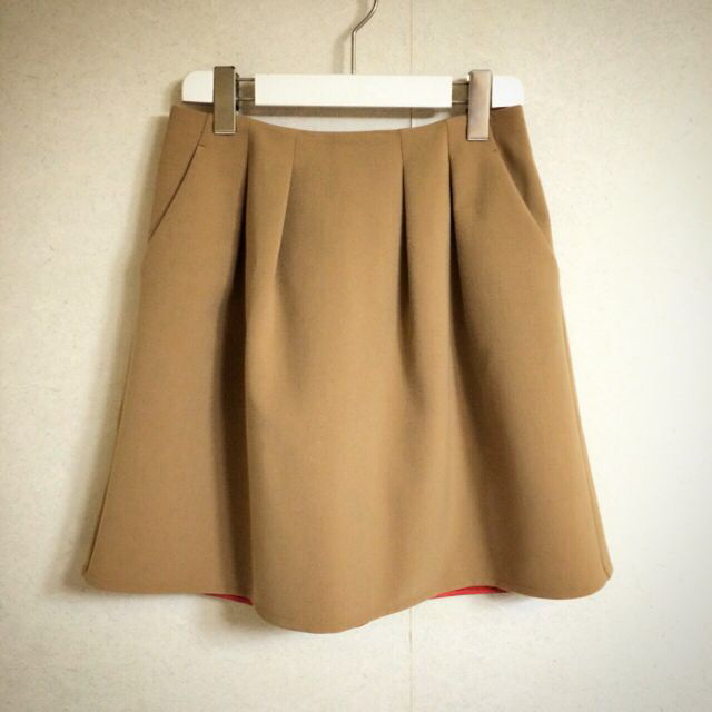 kumikyoku（組曲）(クミキョク)の今季物♪ 組曲タックスカート レディースのスカート(ひざ丈スカート)の商品写真