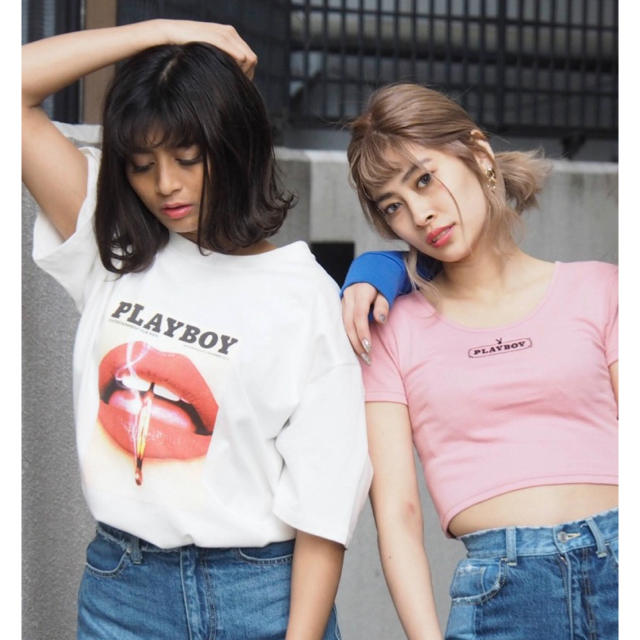 EVRIS(エヴリス)の【EVRIS×PLAYBOY】ゆったりTシャツ ホワイト レディースのトップス(Tシャツ(半袖/袖なし))の商品写真