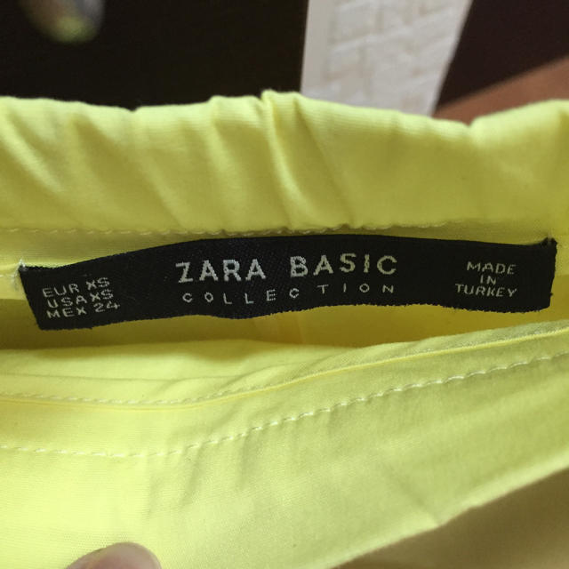 ZARA(ザラ)のザラ デザインスカート レモンイエロー XSサイズ レディースのスカート(ひざ丈スカート)の商品写真