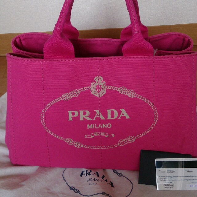 PRADA(プラダ)の☆Love☆様 専用 レディースのバッグ(トートバッグ)の商品写真