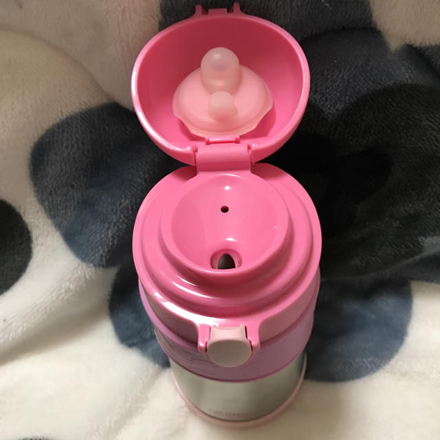 THERMOS(サーモス)の真空断熱ベビートレーニングマグ THERMOS ピンク キッズ/ベビー/マタニティの授乳/お食事用品(水筒)の商品写真