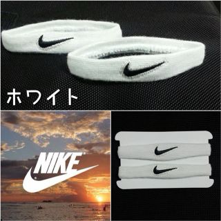 ナイキ(NIKE)の✨1本  新品！ NIKE バイセップバンド  アームバンド！5152(バングル/リストバンド)